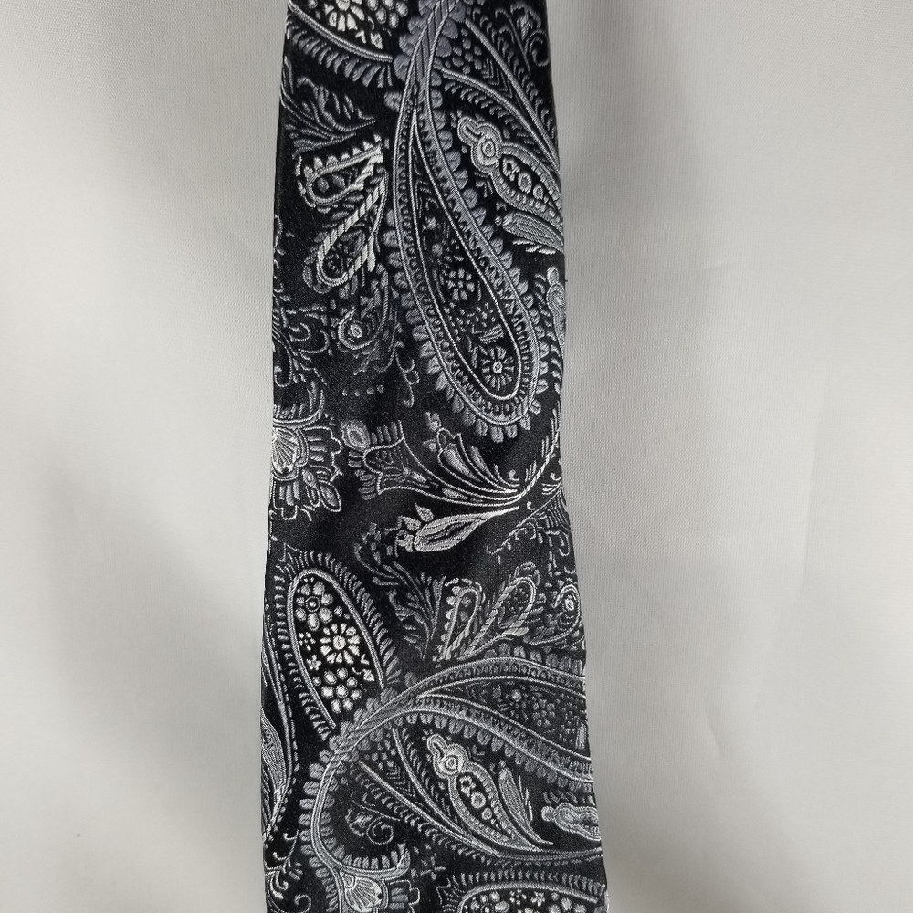 Croft & Barrow Black Gray Paisley Silk Neck Tie - Picture 7 of 8